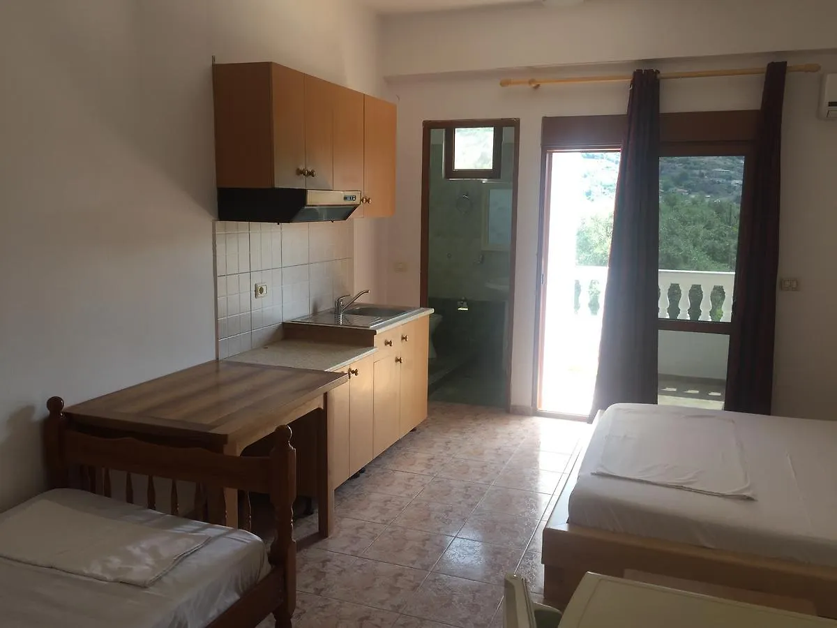 Irini'S Garden Hotel Qeparo 0*,  Albanie