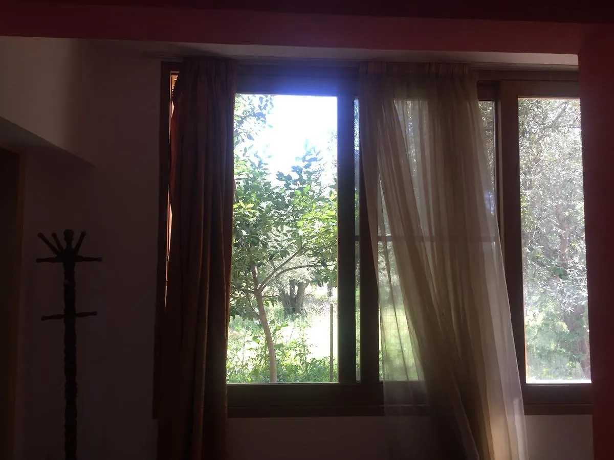 Irini'S Garden Hotel Qeparo