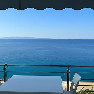 Appartamento Blue Sea, Qeparo